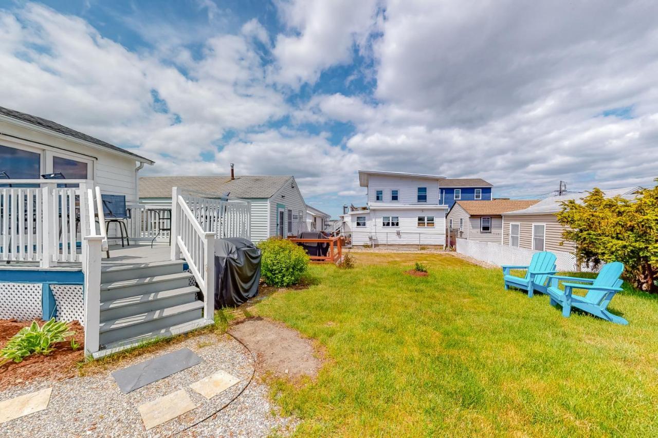 Fun And Sun Villa Hampton Exterior photo
