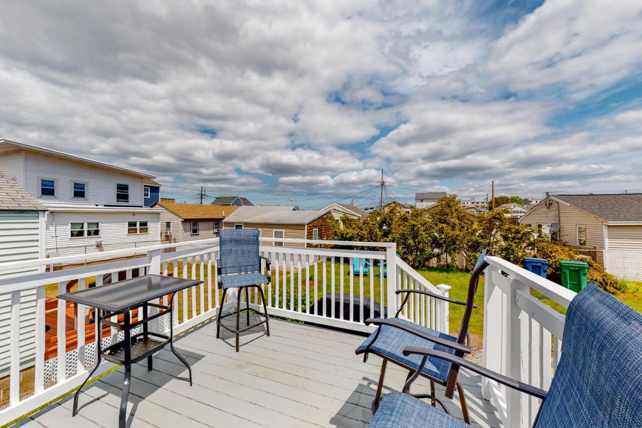 Fun And Sun Villa Hampton Exterior photo